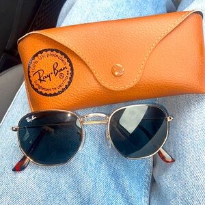 Inspired  hexagonal flat lenses